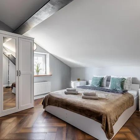 Apartment Close-golden - Old Town - Marcinkowskiego #3 *